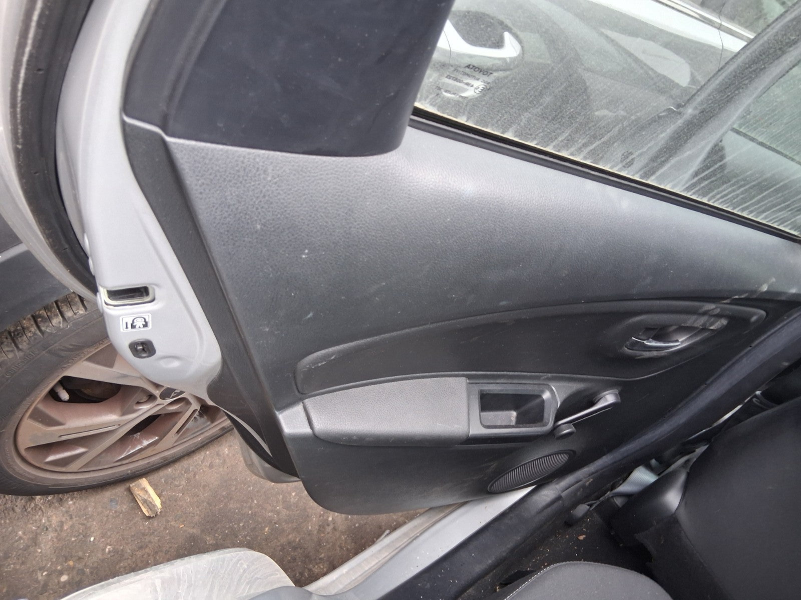 TOYOTA YARIS MK3 2019 NSR PASSENGER SIDE REAR DOOR CARD PANEL