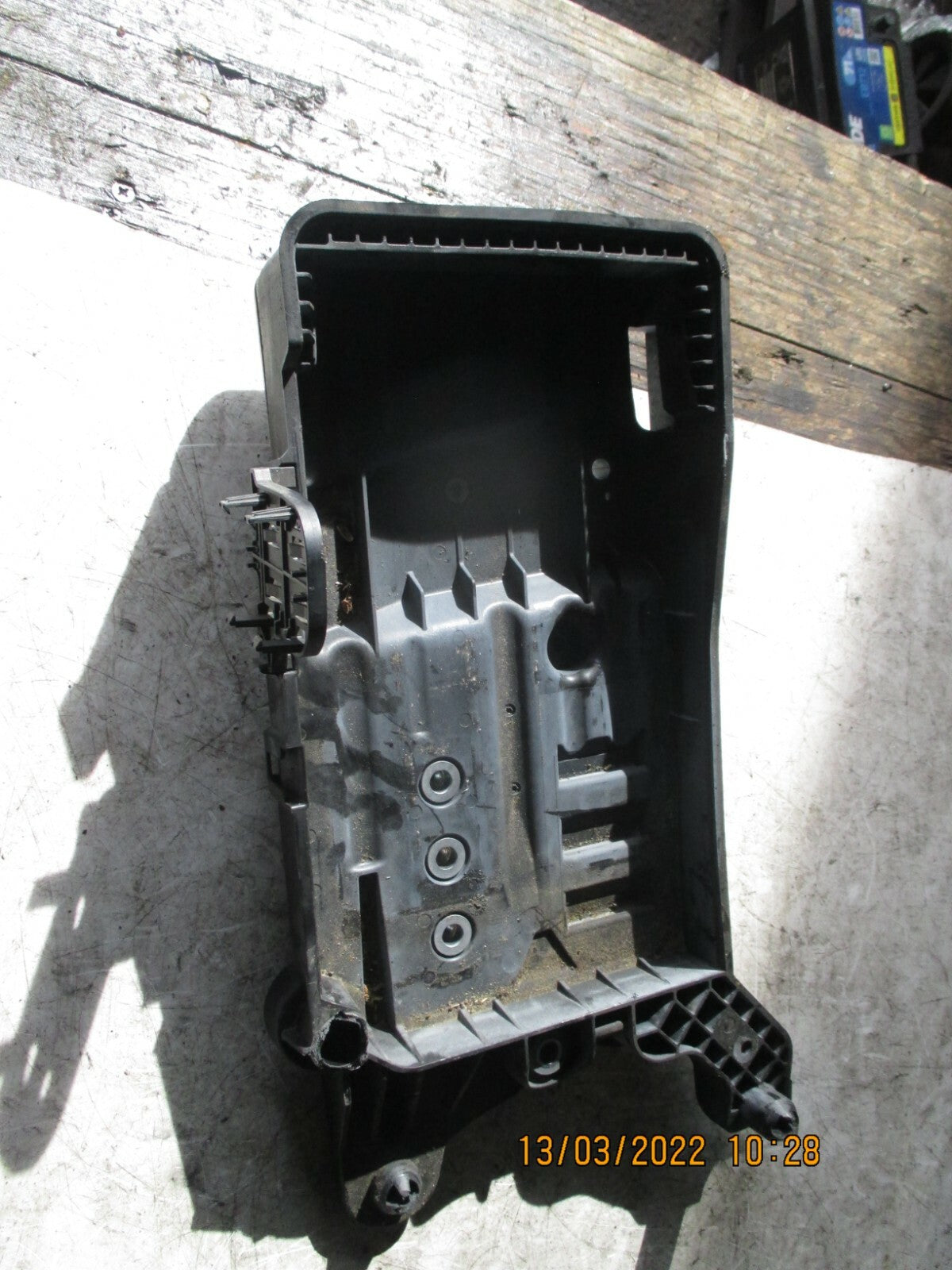 VOLKSWAGEN TIGUAN 2016 MK2 BATTERY SUPPORT HOLDER TRAY 5QF915325