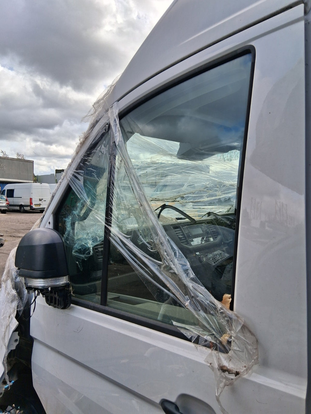 2022 VW VOLKSWAGEN CRAFTER MK2 NSF PASSENGER SIDE FRONT LEFT BARE DOOR WHITE