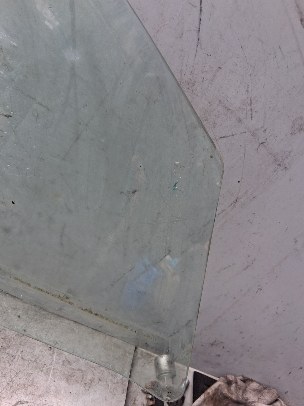 2022 SUZUKI VITARA MK4 NSF PASSENGER SIDE FRONT LEFT WINDOW GLASS
