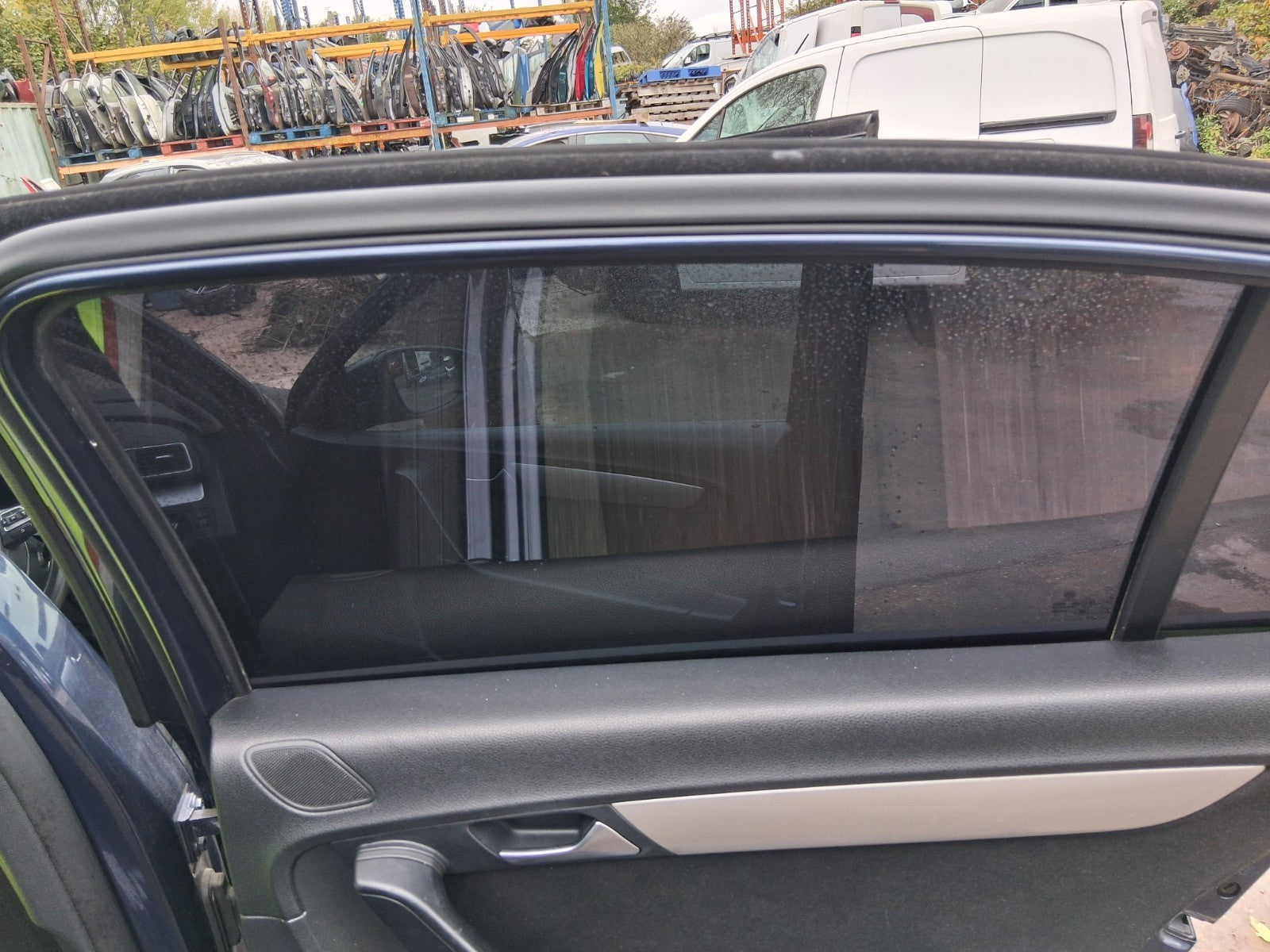 2014 VW VOLKSWAGEN PASSAT B7 SALOON OSR DRIVER SIDE REAR RIGHT WINDOW GLASS