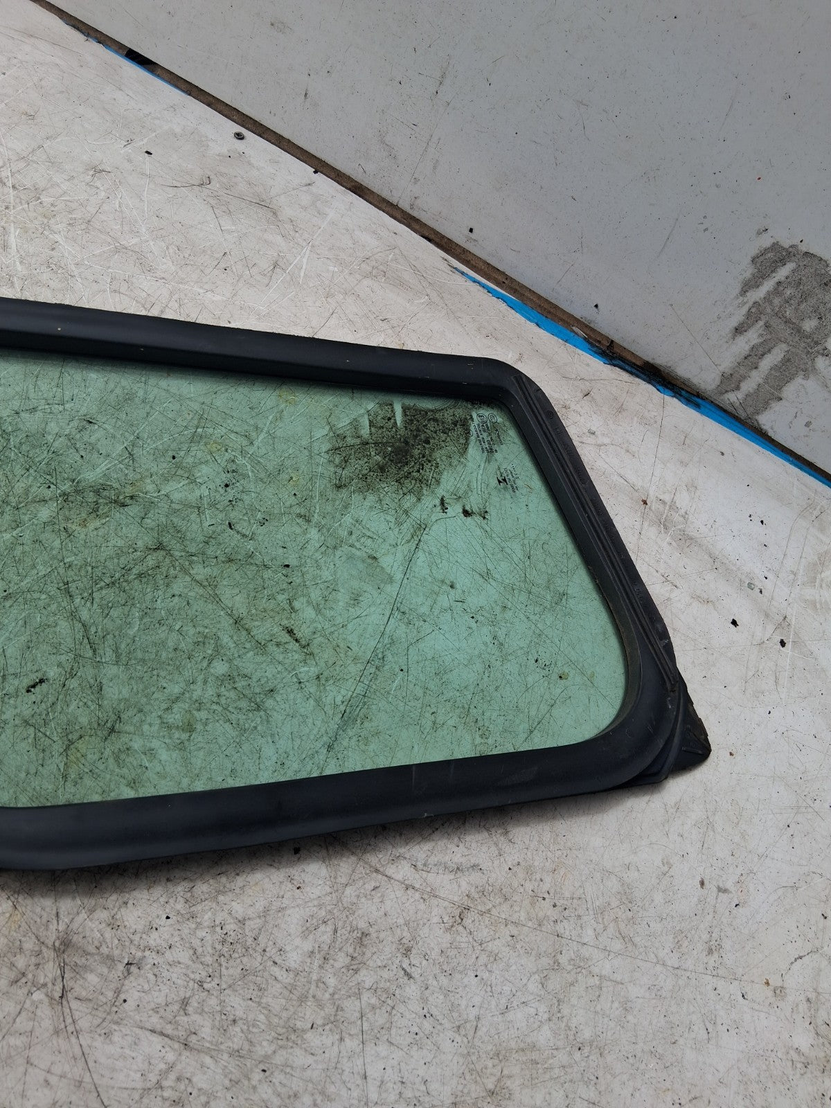 2020 MERCEDES BENZ SPRINTER W907 OSF DRIVER SIDE FRONT RIGHT QUARTER GLASS