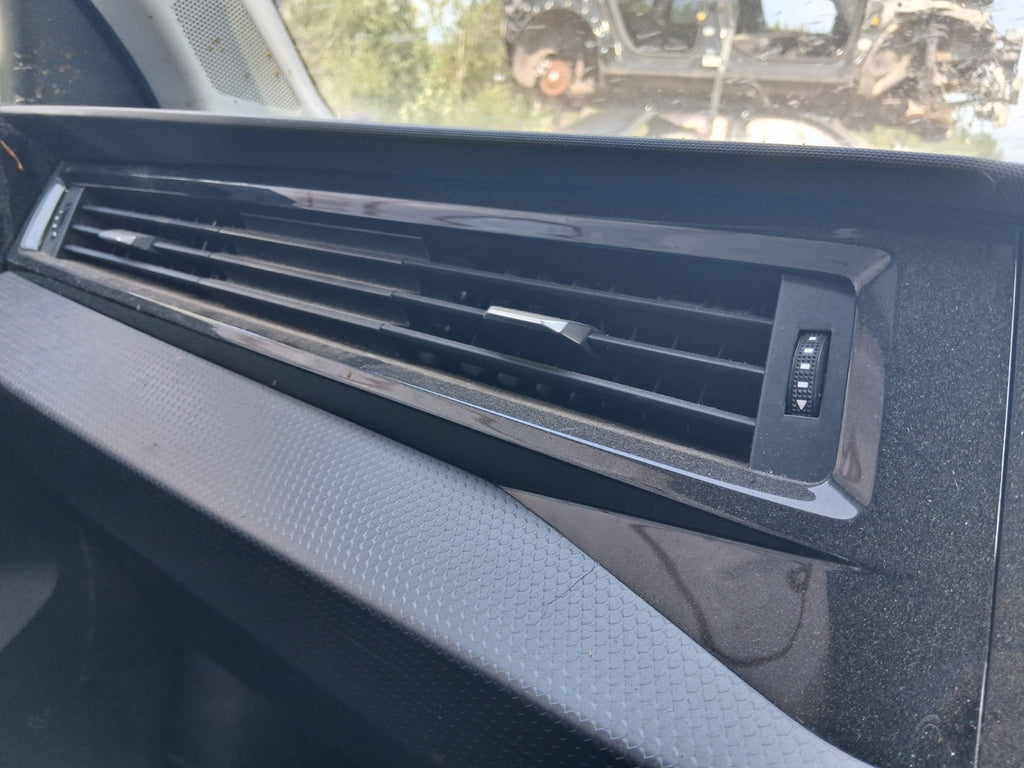 2023 AUDI A1 SPORT MK2 GB NSF PASSENGER SIDE FRONT LEFT AIR VENT