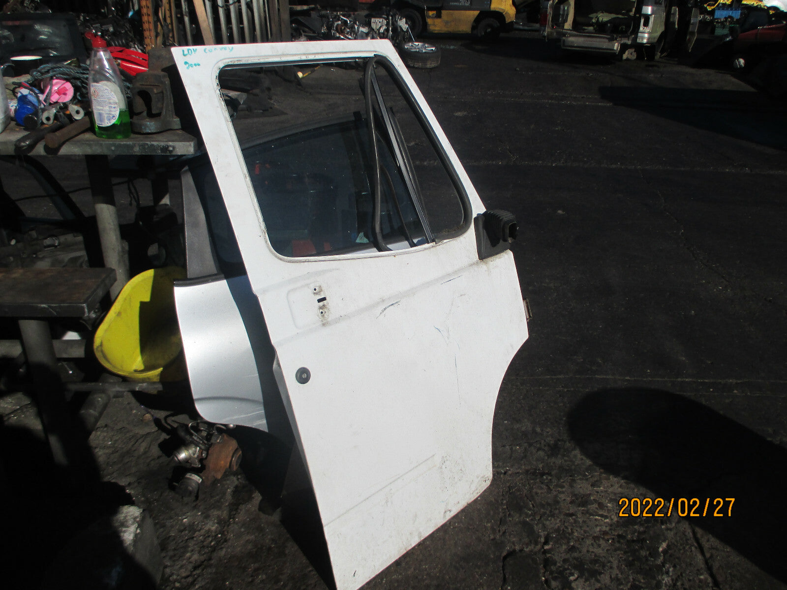 LDV CONVOY 400 VAN 2000 OSF DRIVER SIDE FRONT BARE DOOR WHITE