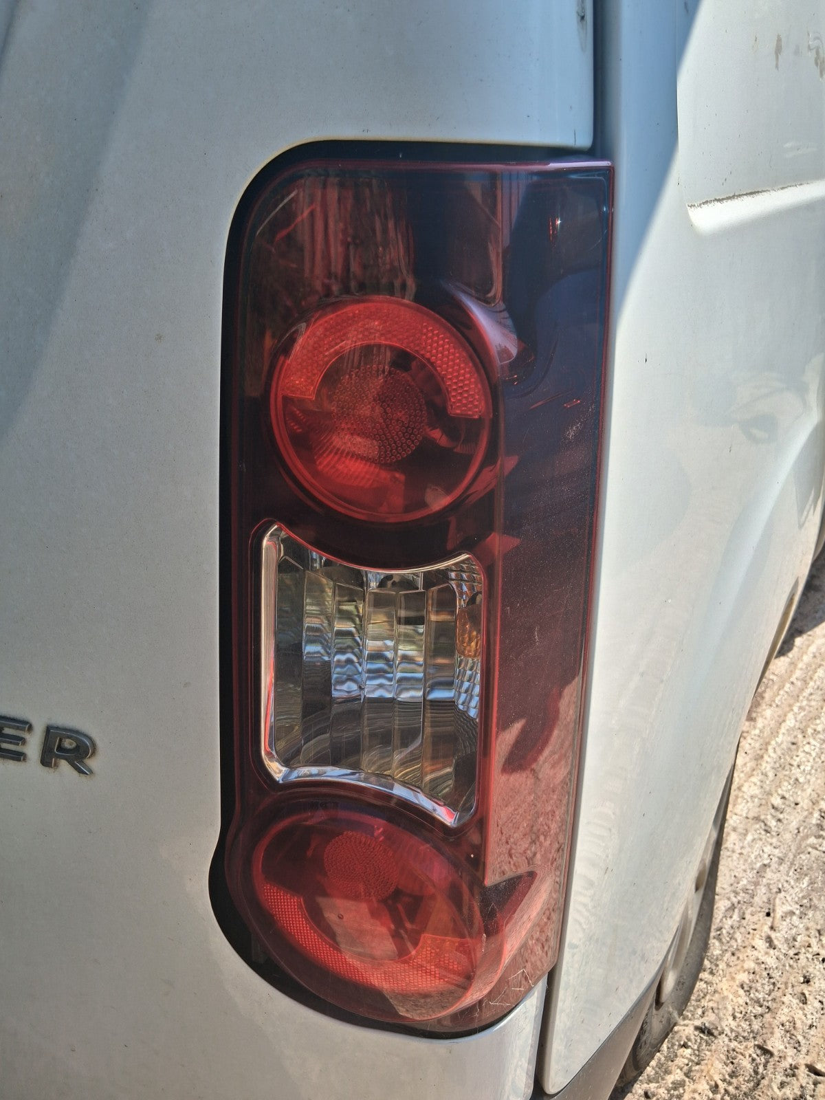 2015 PEUGEOT PARTNER MK2 OSR DRIVER SIDE REAR RIGHT TAIL LIGHT LAMP