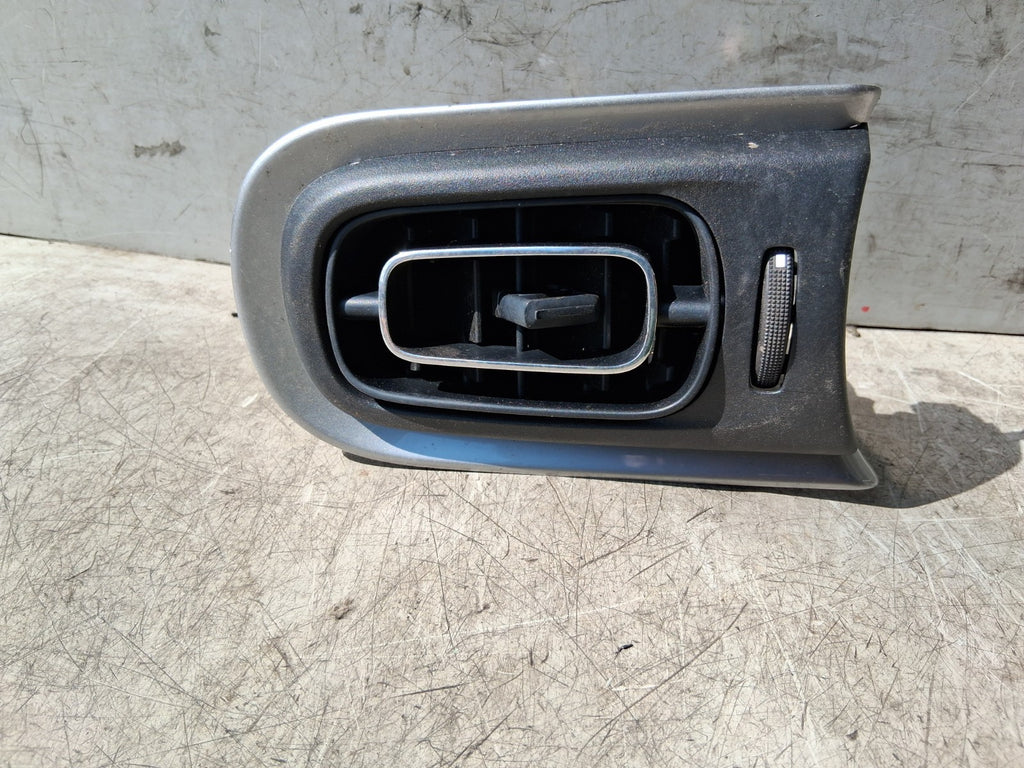 2021 CITROEN C3 MK3 OSF DRIVER SIDE FRONT RIGHT AIR VENT 98162210ZD