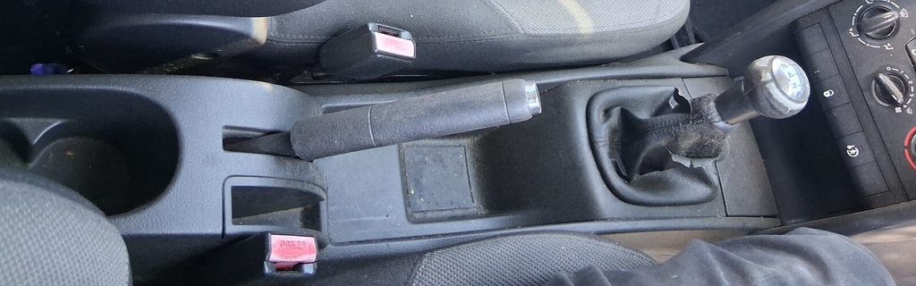 2009 PEUGEOT 207 CENTRE CONSOLE SURROUND TRIM PANEL COVER