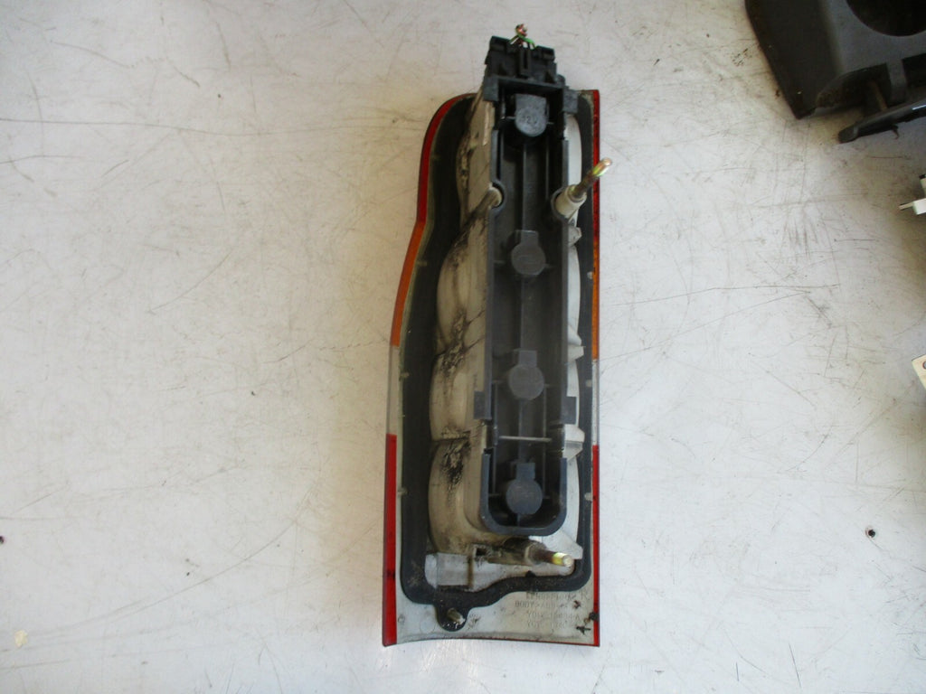 FORD TRANSIT 350 2005 MK6 PRE FACELIFT OSR DRIVER SIDE REAR TAIL LIGHT