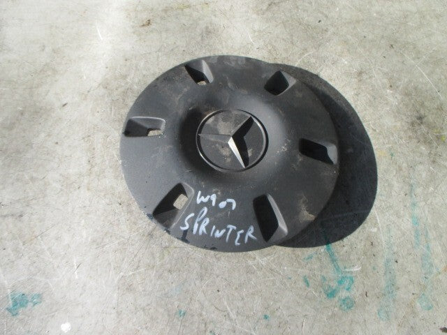 2021 MERCEDES BENZ SPRINTER W907 WHEEL CENTRE CAP COVER A9064010025