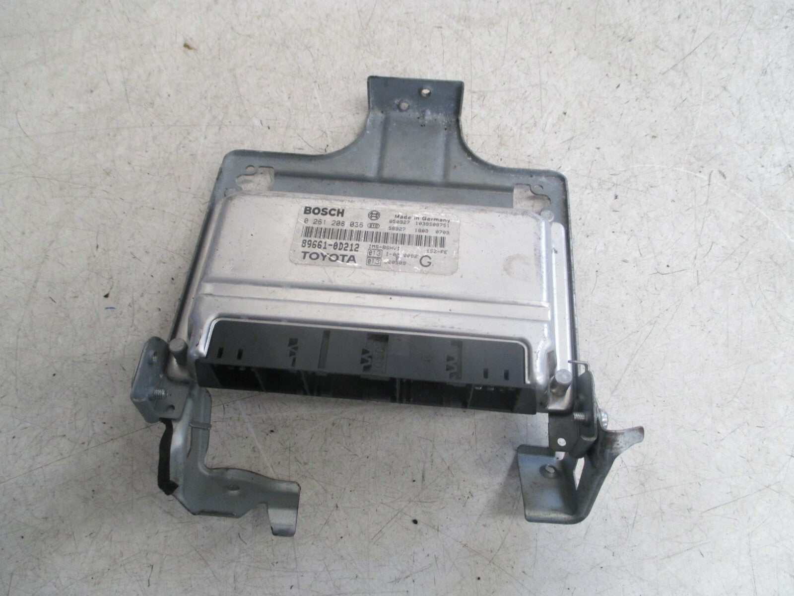 TOYOTA YARIS 2005 MK1 1.0 ENGINE CONTROL UNIT ECU 896610D212