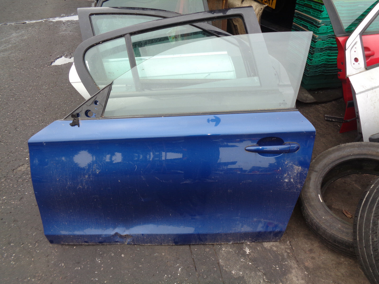 BMW 1 SERIES E81 E82 NS PASSENGER SIDE FRONT COMPLETE DOOR BLUE