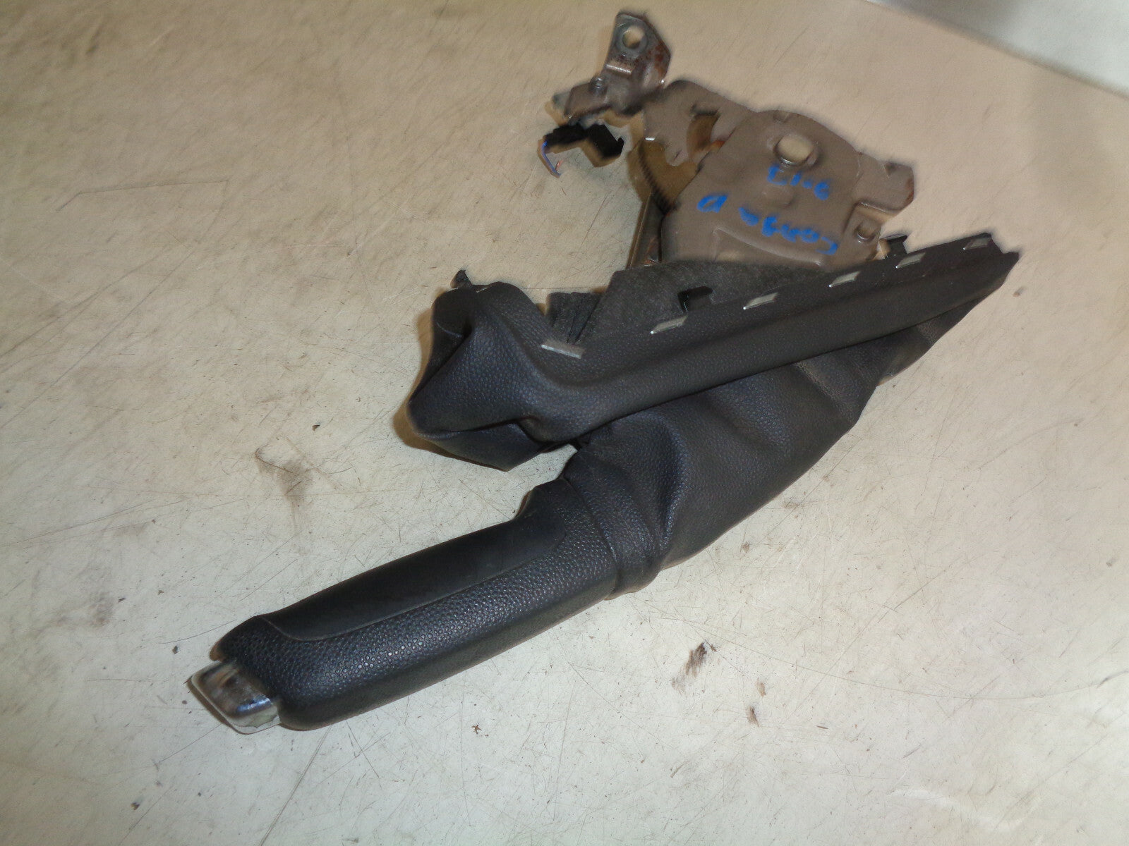 VAUXHALL CORSA D 2013 HANDBRAKE LEVER HANDLE 644194110