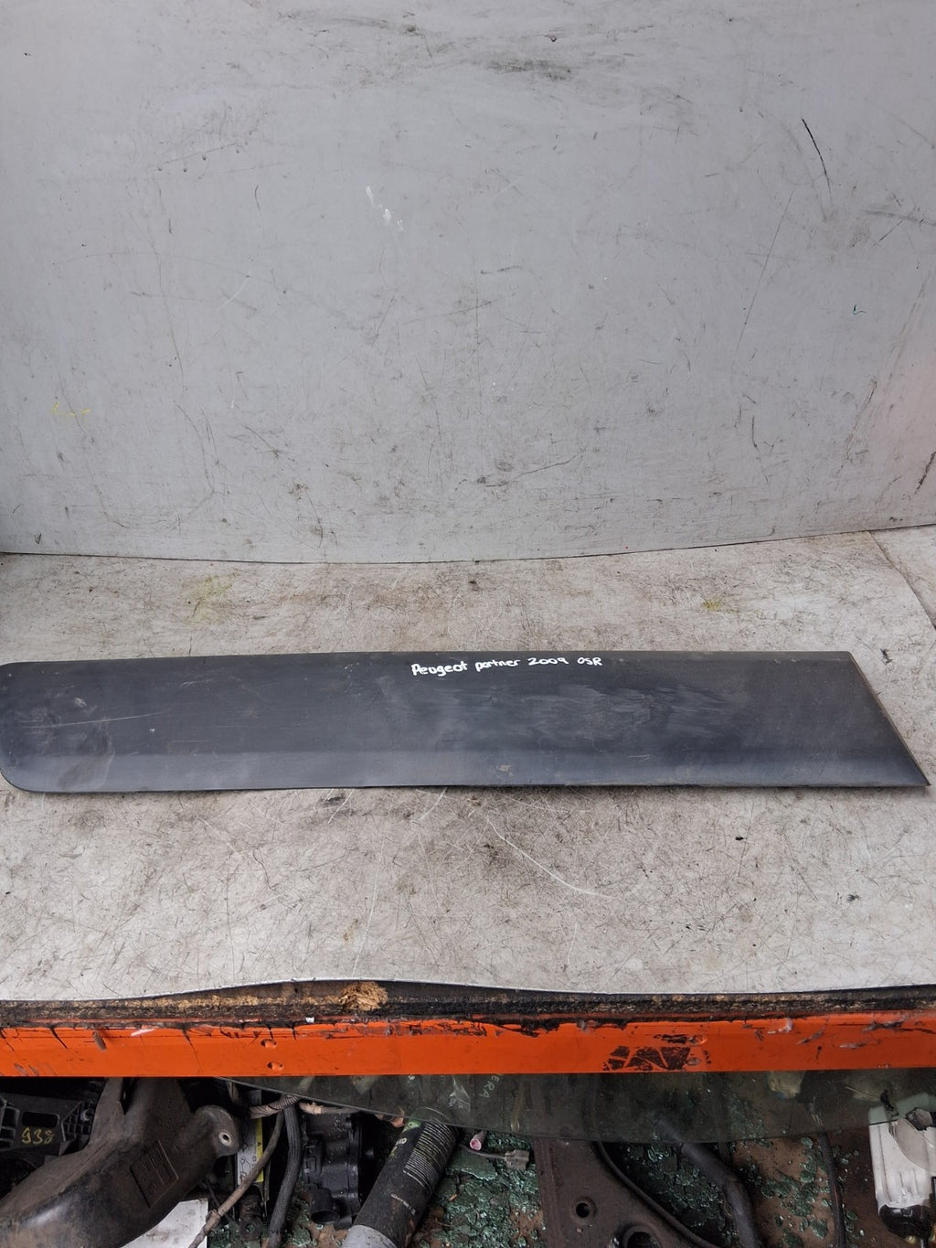 2009 PEUGEOT PARTNER OSR DRIVER SIDE REAR DOOR MOULDING TRIM C0092Y10