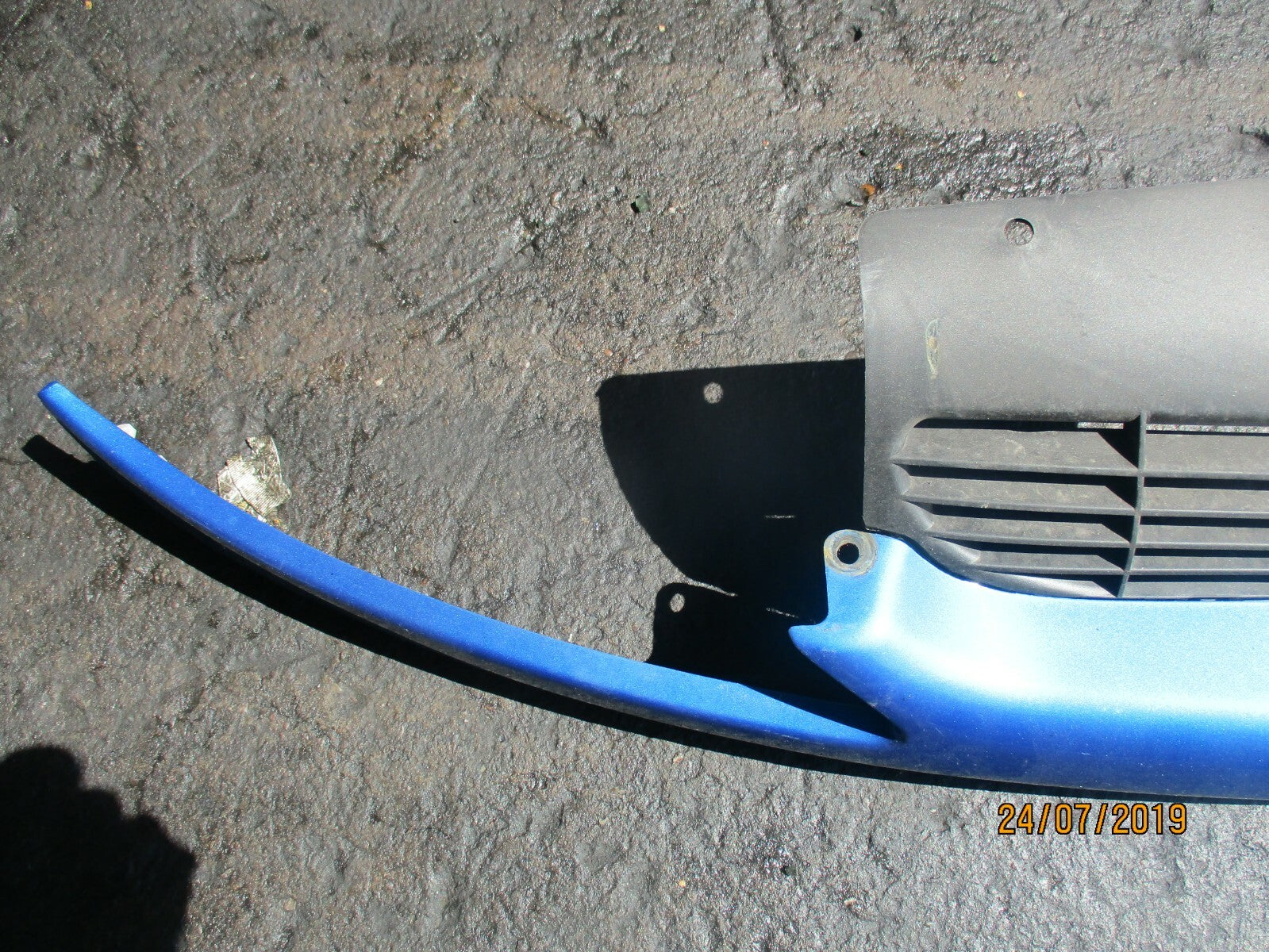 PEUGEOT 206 FRONT BUMPER GRILL & EMBLEM BADGE BLUE 9651791577