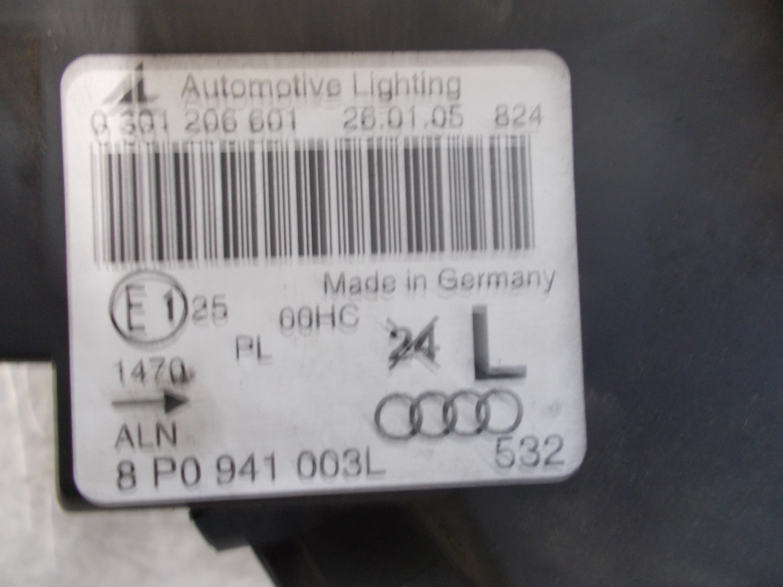 2005 AUDI A3 8P (MK2) NS PASSENGER SIDE HEADLIGHT ASSEMBLY 8P0941003L