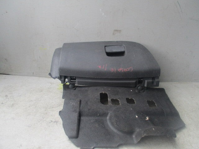 2012 VAUXHALL CORSA E STORAGE GLOVEBOX 13382318