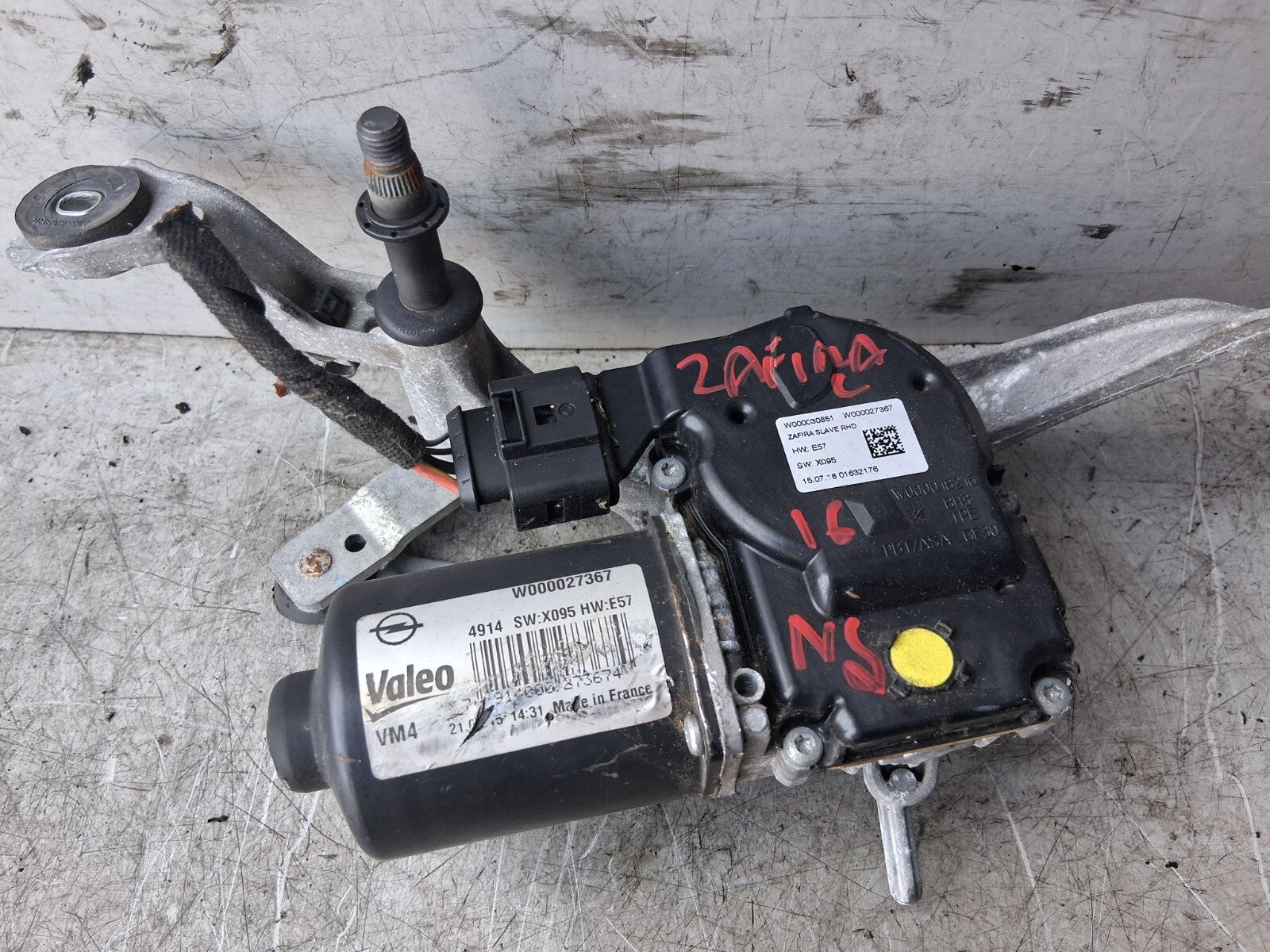 VAUXHALL ZAFIRA C 2016 NS PASSENGER SIDE FRONT WINDSCREEN WIPER MOTOR W000027367