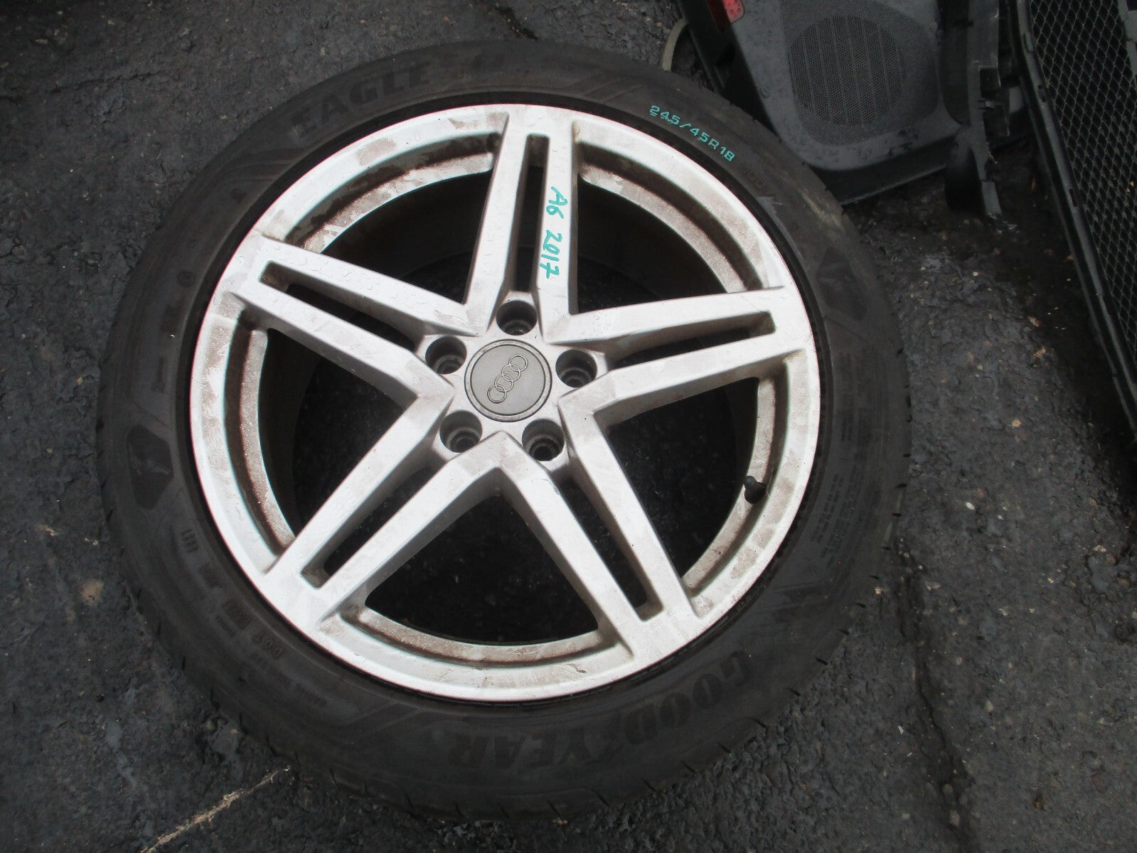 2017 AUDI A6 C7 18 INCH ALLOY WHEEL WITH TYRE 245/45R18 4G0601025CP REF 3