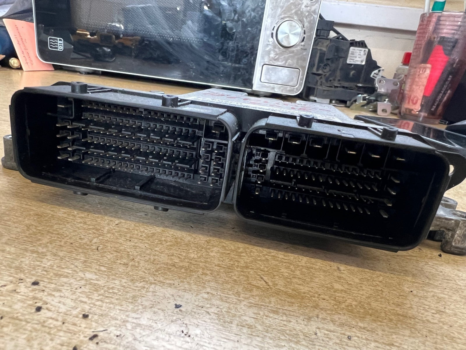 2018 CITROEN BERLINGO MK2 1.6 DIESEL ENGINE CONTROL UNIT ECU 9825318180
