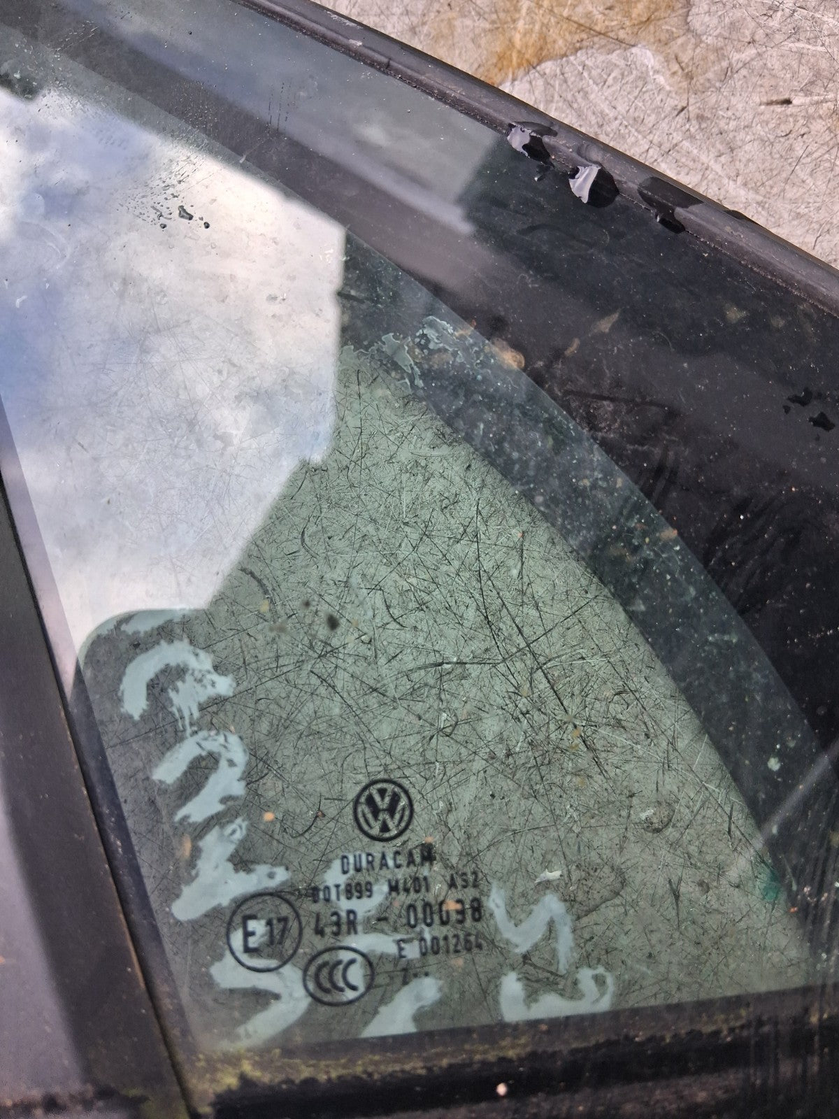 2023 VOLKSWAGEN TIGUAN OSF DRIVER SIDE FRONT QUARTER GLASS 5NA845114