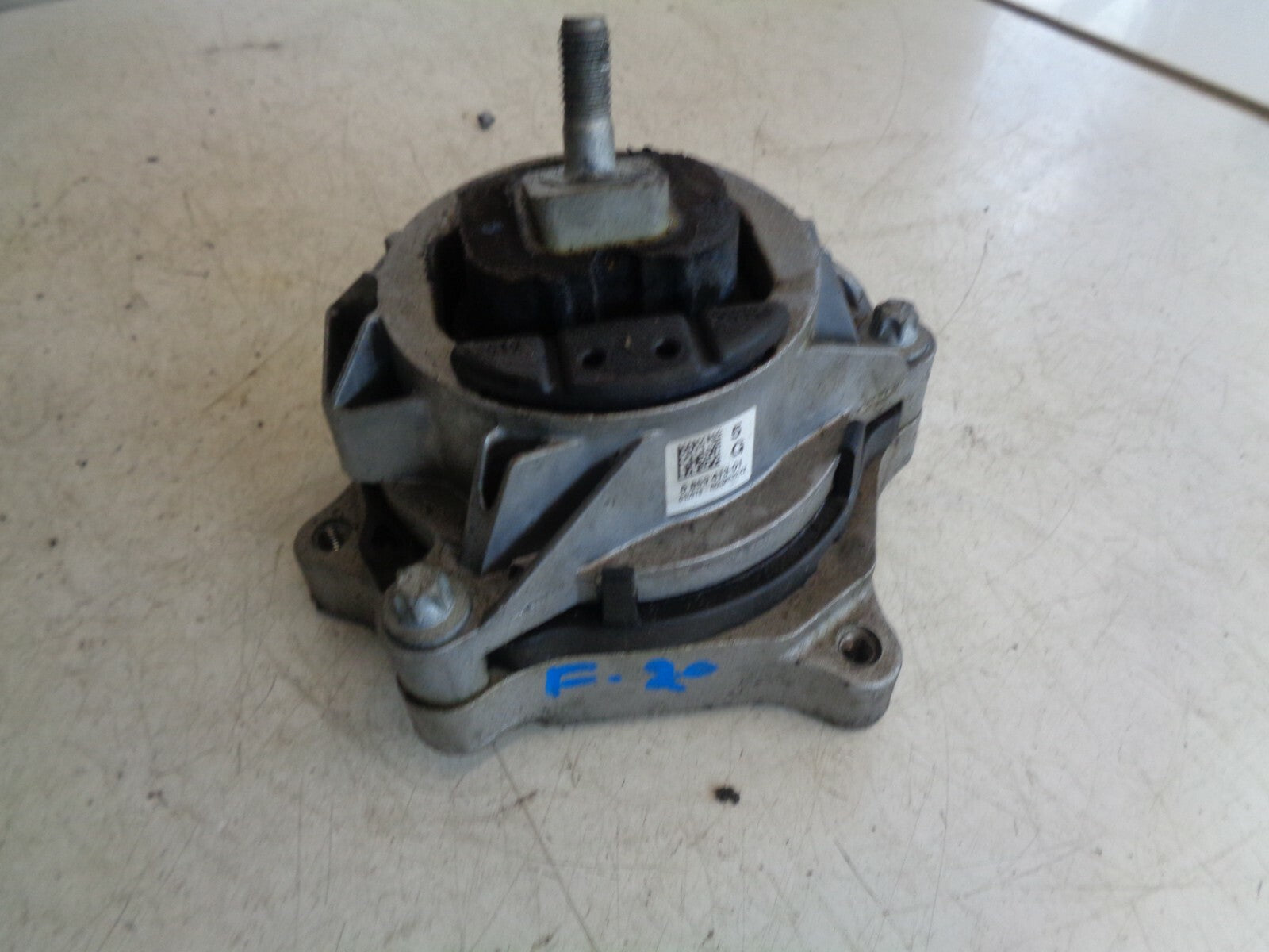 BMW 1 SERIES F20 LCI FACELIFT 2019 NS PASSENGER SIDE ENGINE MOUNT 6859413