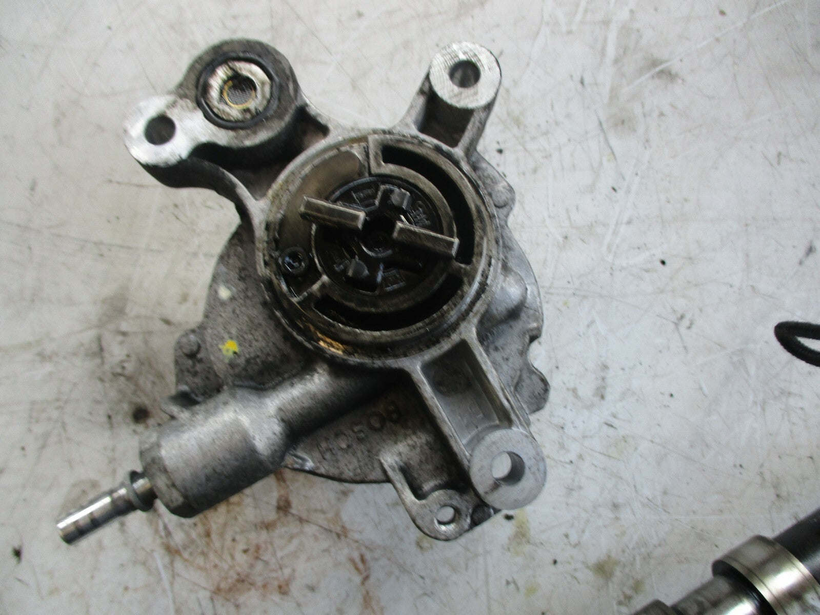 VOLVO V70 MK3 2.0 DIESEL BRAKE VACUUM PUMP D165 1A