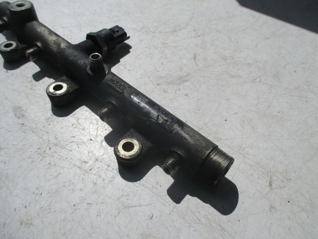 PEUGEOT 206 2003 DIESEL FUEL INJECTOR RAIL WITH SENSOR INJECTORS 9655182580