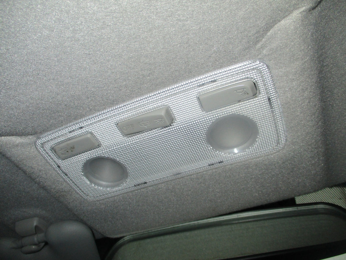 TOYOTA YARIS MK3 2018 FRONT INTERIOR ROOF READING LIGHT