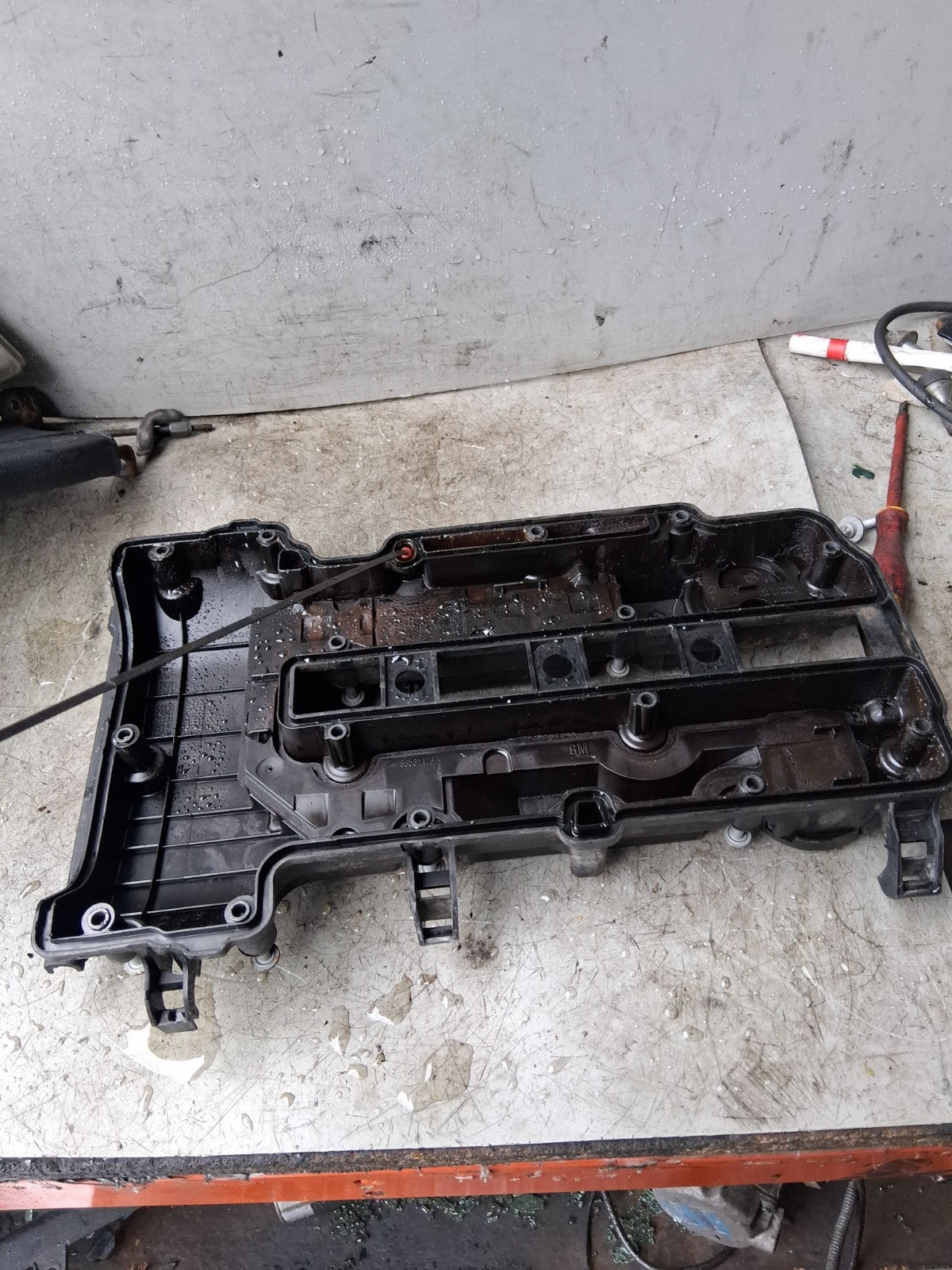 2017 VAUXHALL CORSA E  ROCKER COVER 25198874