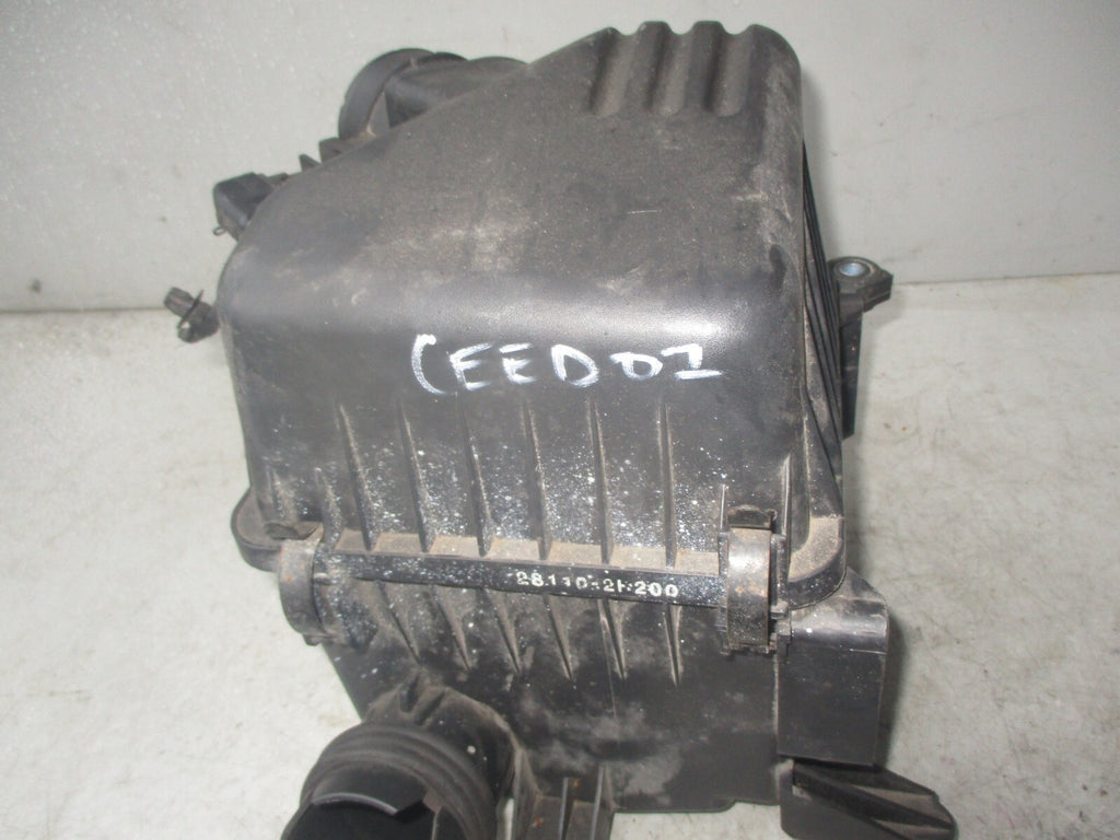 KIA CEED 2007 AIR FILTER BOX 281102H200