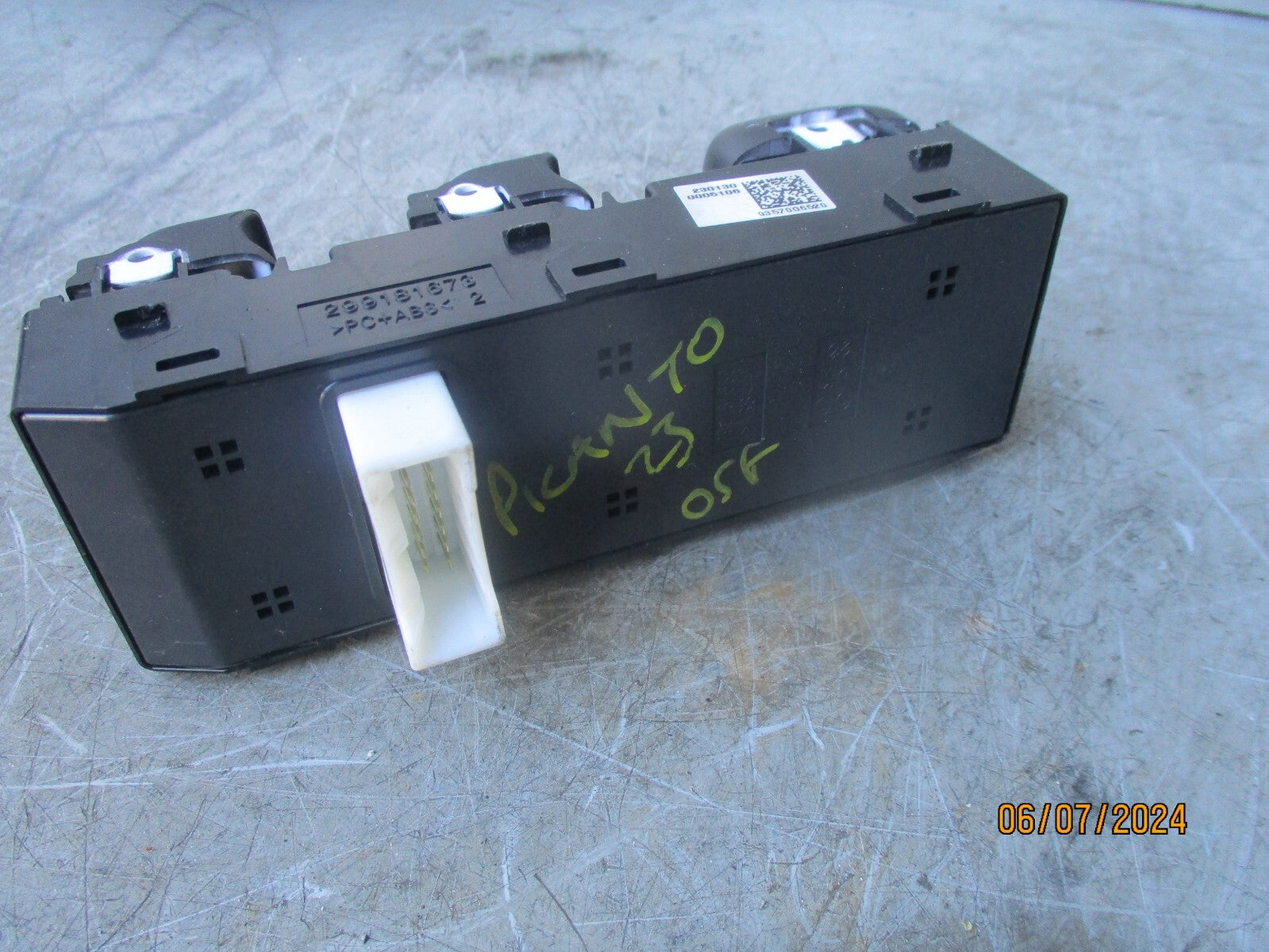 2023 KIA PICANTO MK3 OSF DRIVER SIDE FRONT WINDOW CONTROL SWITCH 299181680