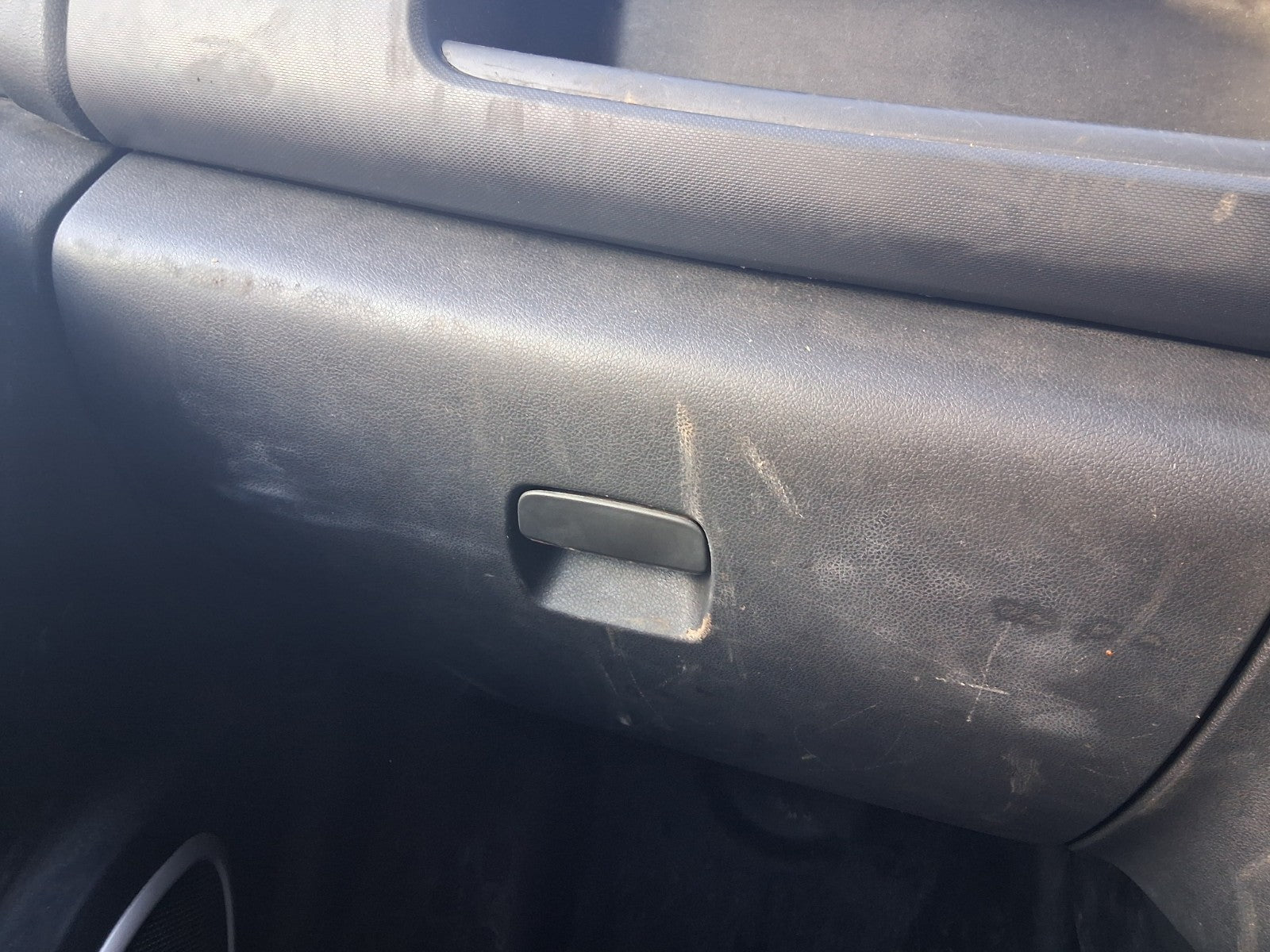 2017 VAUXHALL VIVARO MK2 FRONT DASHBOARD GLOVE BOX STORAGE COMPARTMENT