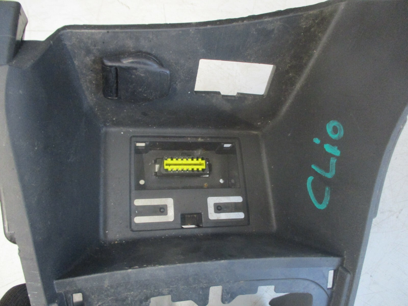RENAULT CLIO MK4 2017 CENTRE CONSOLES PORTS PLASTIC TRIM 969107847R
