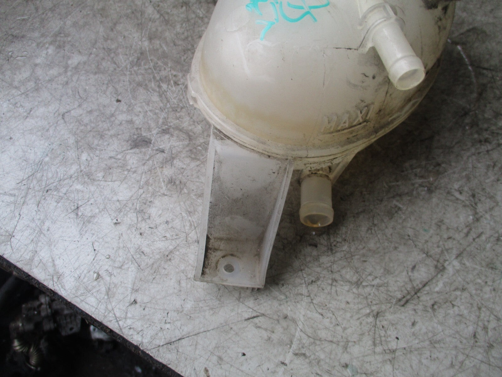 2013 RENAULT MASTER MK3 COOLANT WATER EXPANSION OVERFLOW TANK 217100015R