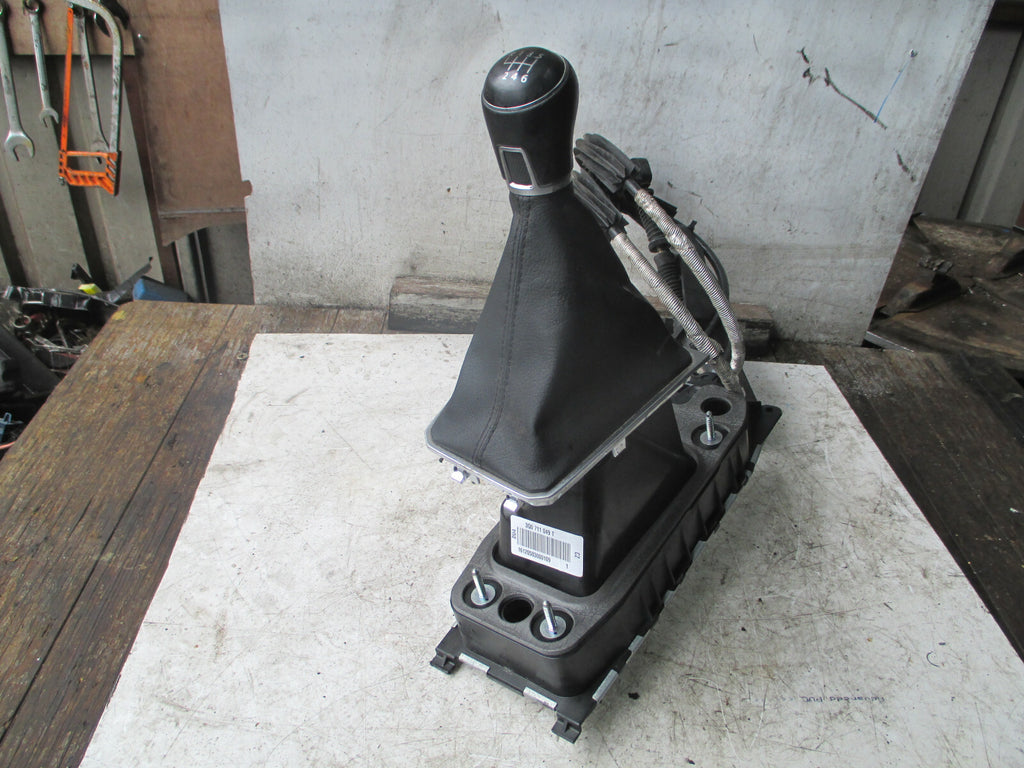 VW VOLKSWAGEN PASSAT 2014 B7 6 SPEED MANUAL GEARSHIFTER 3Q0711049T