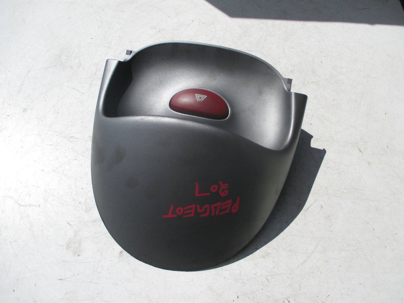 PEUGEOT 206 TOP DASHBOARD HAZARD SWITCH PLASTIC TRIM SURROUND PANEL 96430006YA