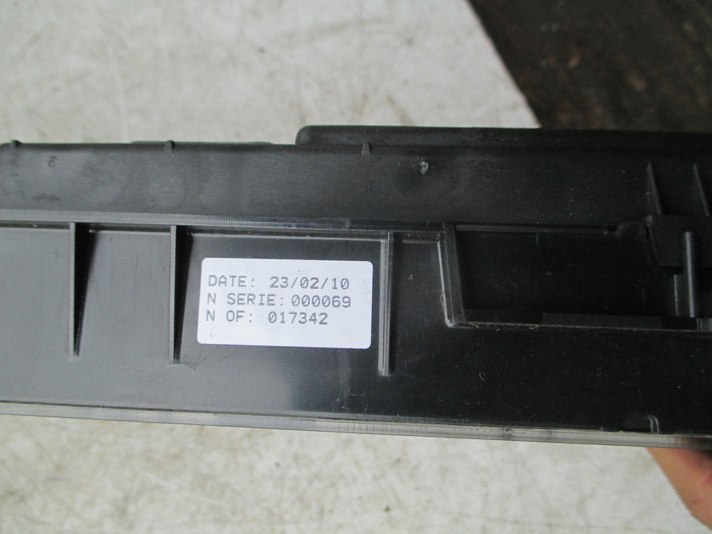 RENAULT SCENIC MK3 2012 2.0 DIESEL SAT NAV CLOCK SPEEDOMETER DISPLAY 248104342R