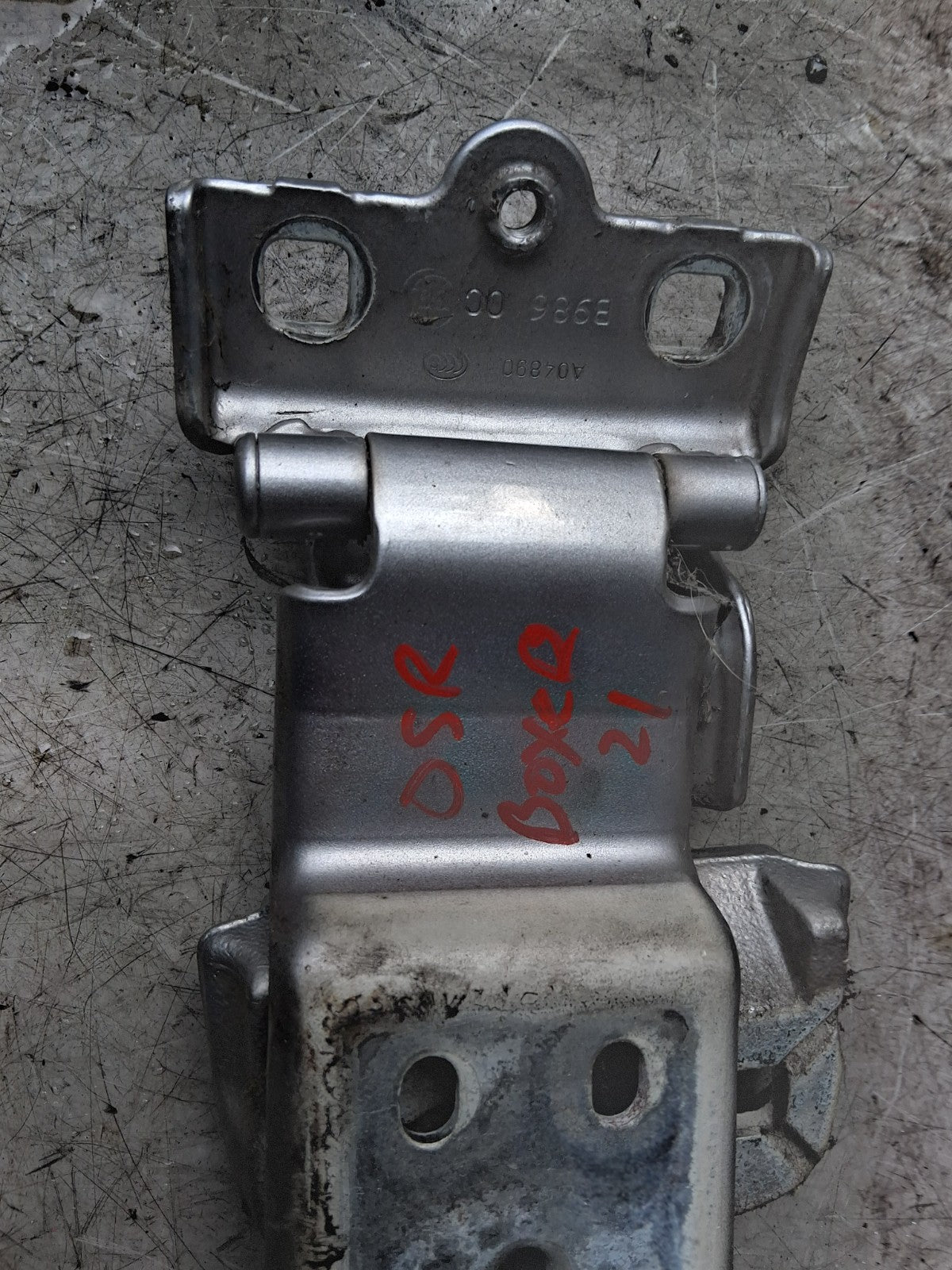 2021 PEUGEOT BOXER MK3 OSR DRIVER SIDE REAR RIGHT DOOR PAIR OF HINGES A048903
