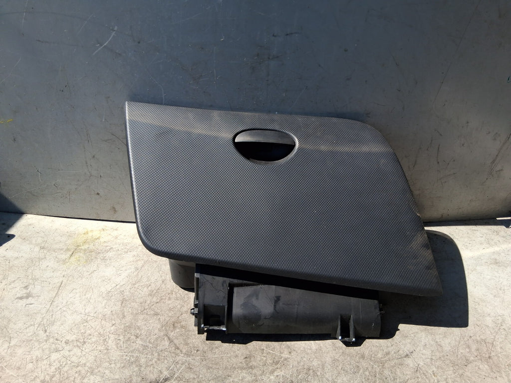 2009 SEAT LEON MK2 NS PASSENGER SIDE STORAGE COMPARTMENT GLOVEBOX