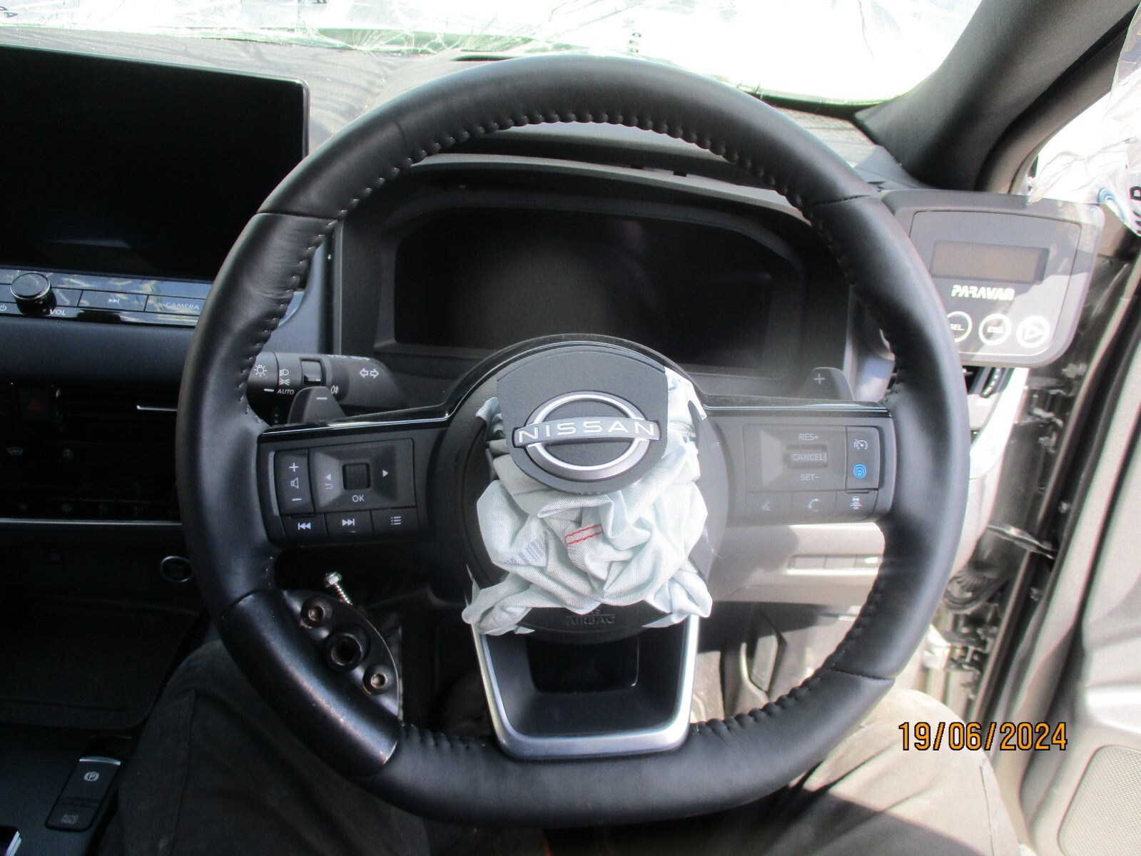 NISSAN QASHQAI J12 MK3 2023 MULTIFUNCTION LEATHER PADDLE SHIFT STEERING WHEEL