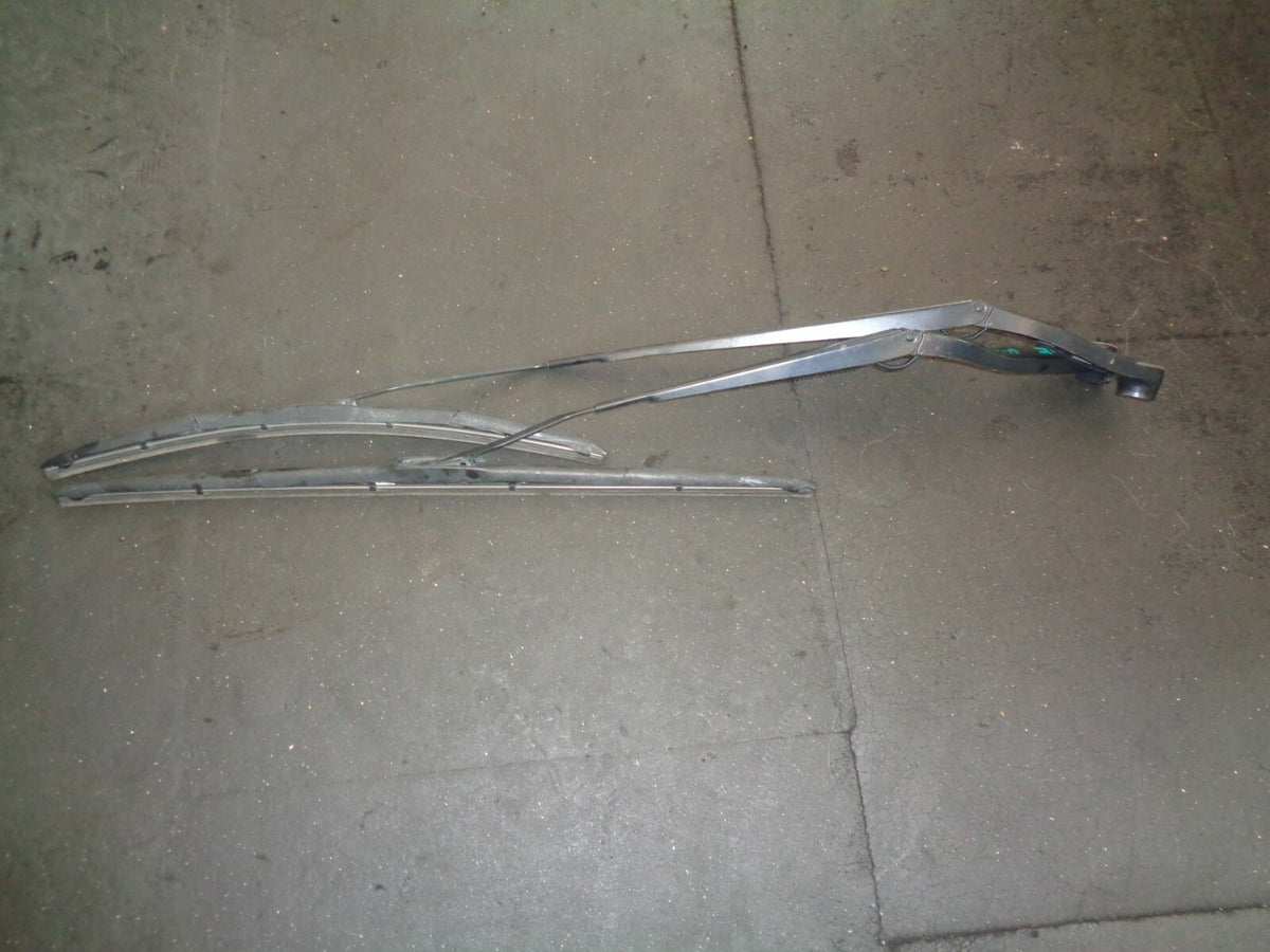 VAUXHALL INSIGNIA 2014 MK1 FRONT WINDSCREEN WIPER ARM 13227401
