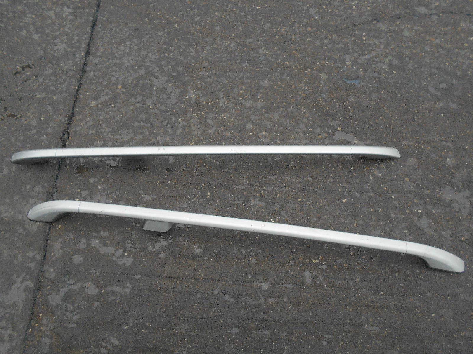 RENAULT LAGUNA ESTATE MK2 2004 ROOF RACK BARS