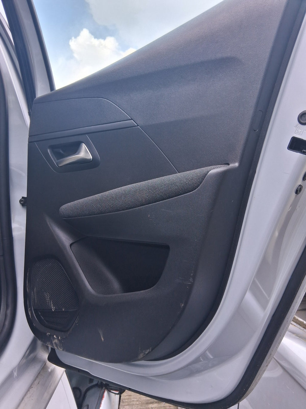 2025 PEUGEOT 208 MK2 OSR DRIVER SIDE REAR DOOR CARD PANEL