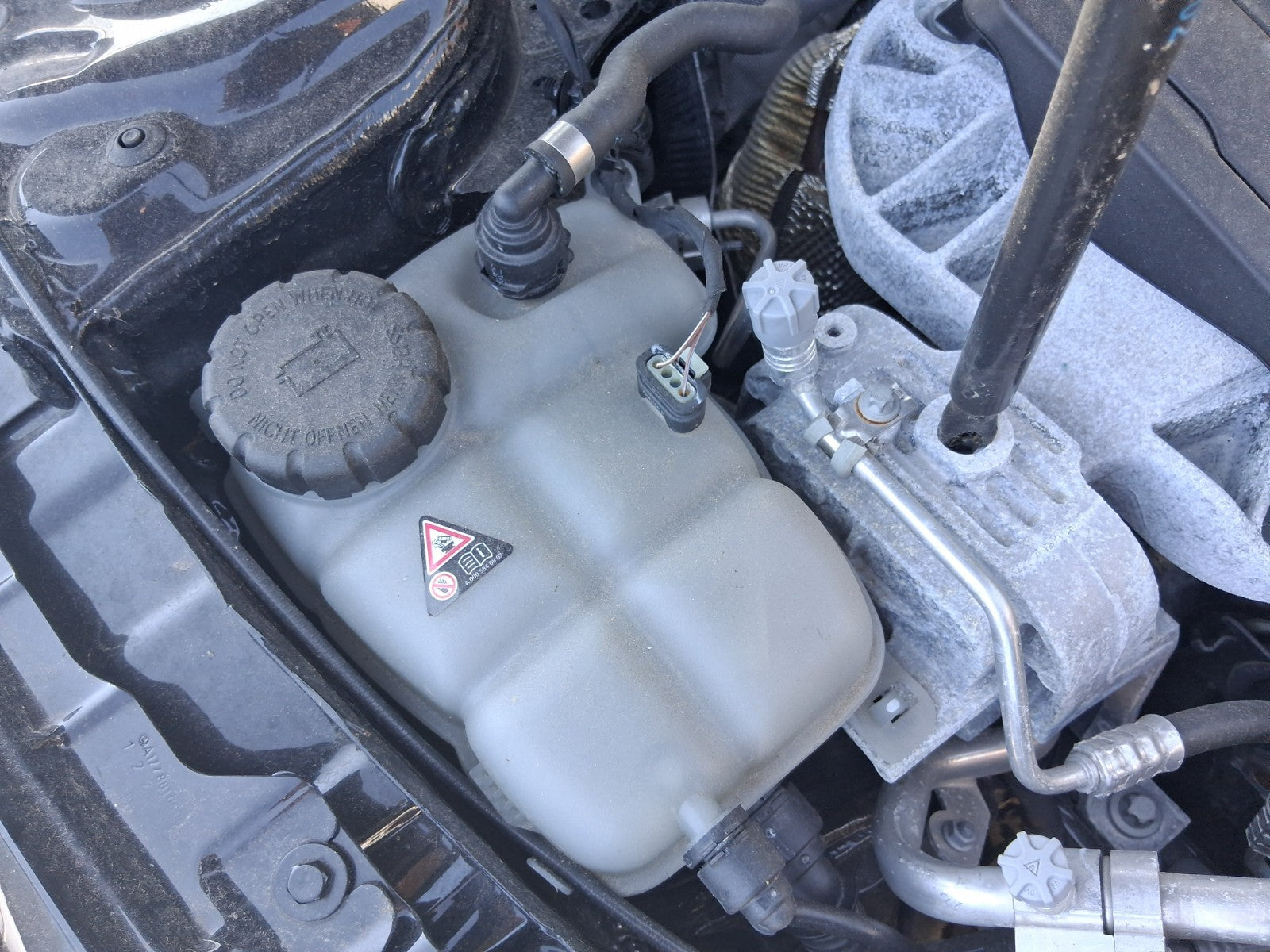 2023 MERCEDES BENZ A CLASS W177 COOLANT WATER OVERFLOW EXPANSION TANK