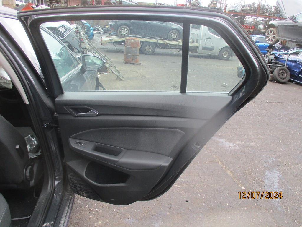 2023 VW VOLKSWAGEN GOLF MK8 HATCHBACK OSR DRIVER SIDE REAR DOOR CARD PANEL