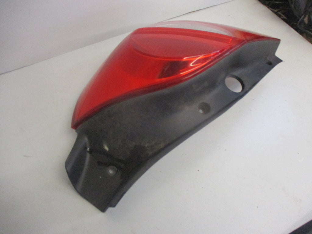 RENAULT CLIO MK3 2008 PRE FACELIFT OSR DRIVER REAR BRAKE TAIL LIGHT 89035080