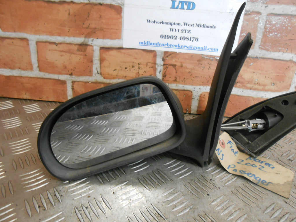 FIAT MAREA BRAVA 2002 NS PASSENGER SIDE MANUAL DOOR WING MIRROR BLACK PLASTIC