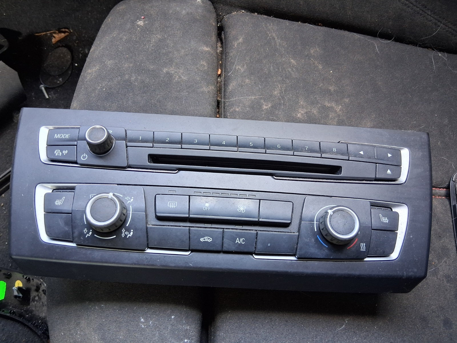 2014 BMW 1 SERIES F20 3 DOOR RADIO CD PLAYER & AC HEATER CLIMATE CONTROL 9207197