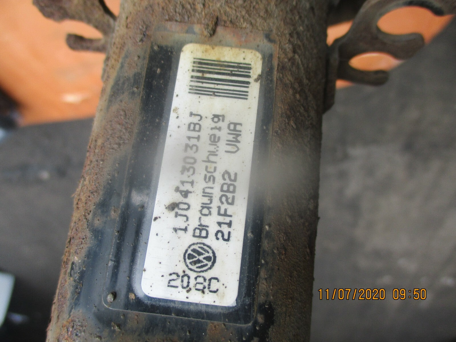 VOLKSWAGEN MK4 2002 GOLF FRONT PASSENGER SIDE DAMPER 1J0413031BJ