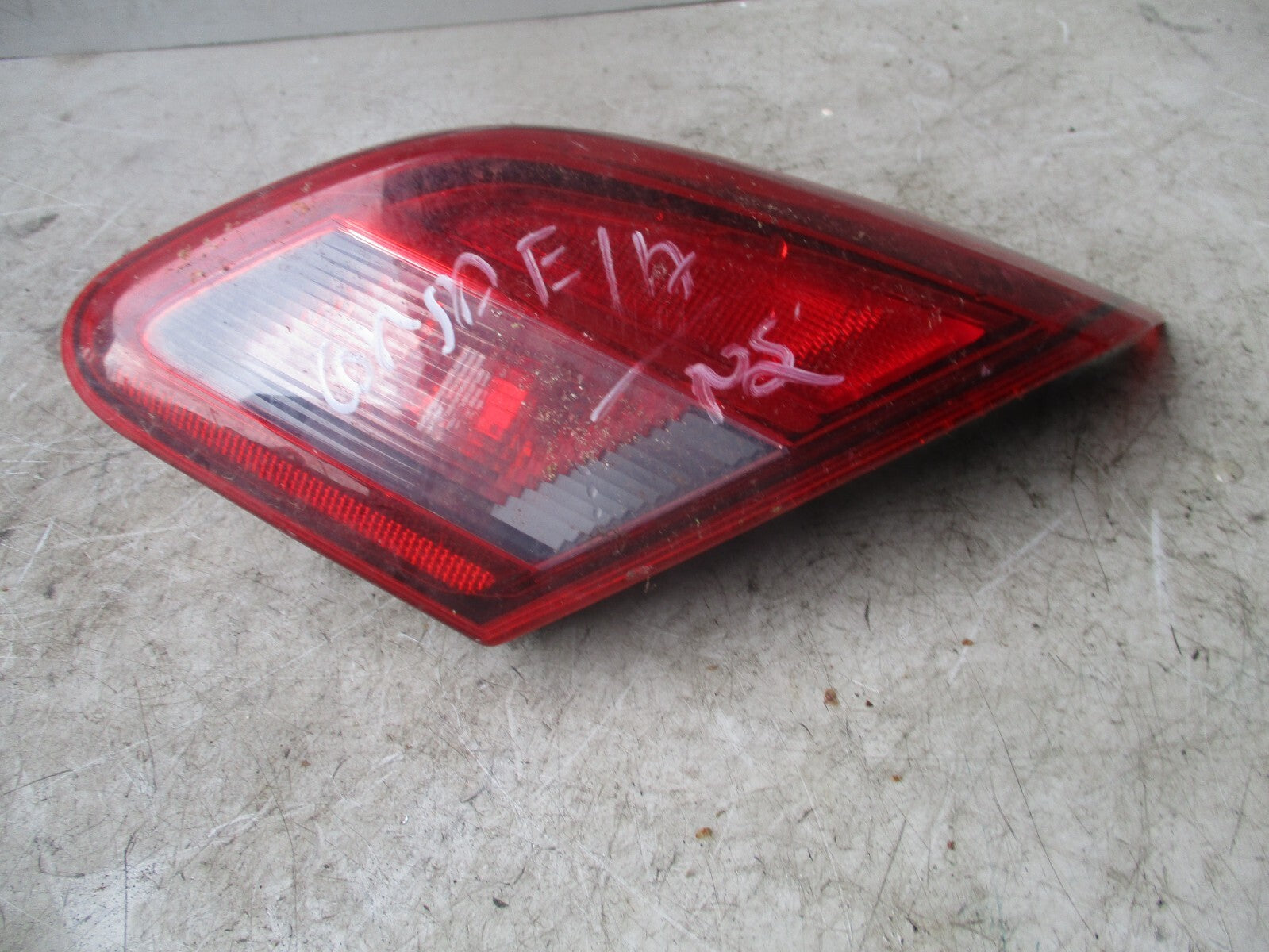 VAUXHALL CORSA E 2017 NSR PASSENGER SIDE REAR INNER TAIL LIGHT 39012632